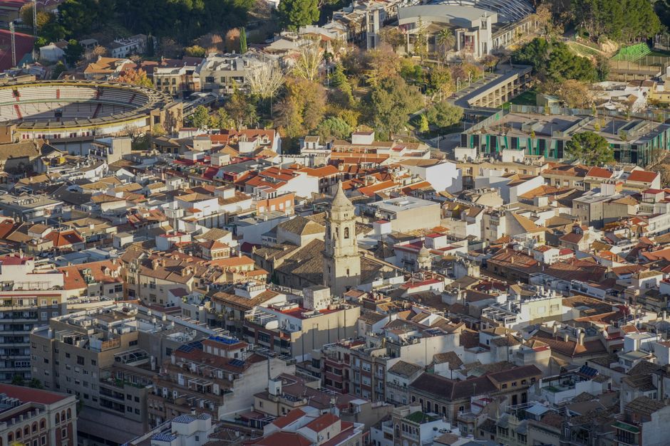 Stunning aerial view of Jaén, showcasing historic architecture and vibrant city life.